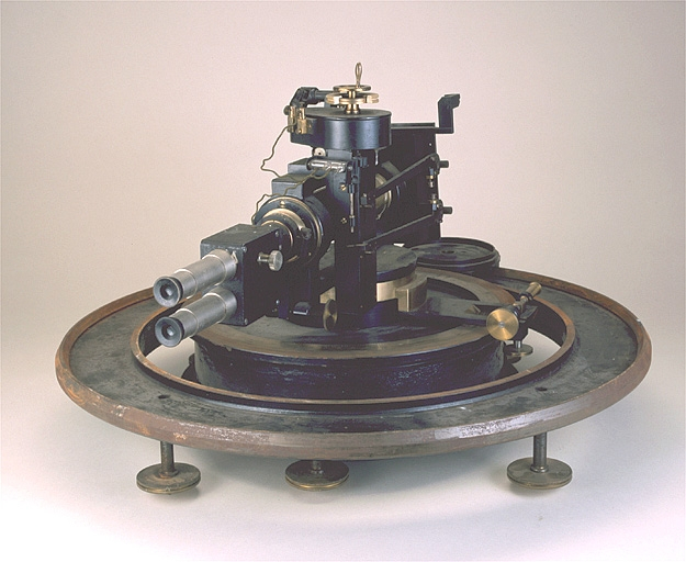 Vue d'ensemble, côté objectif. © Jérôme Mongreville / Région Bourgogne-Franche-Comté, Inventaire du patrimoine - 2003 Vue d'ensemble, côté objectif. © Jérôme Mongreville / Région Bourgogne-Franche-Comté, Inventaire du patrimoine - 2003