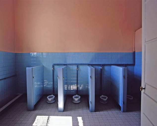 Toilettes des enfants. © Yves Sancey / Région Bourgogne-Franche-Comté, Inventaire du patrimoine - 2003