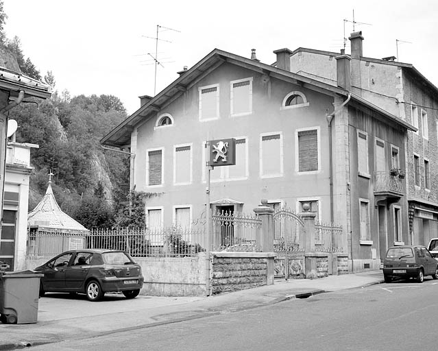 Vue de trois quarts gauche. © Yves Sancey / Région Bourgogne-Franche-Comté, Inventaire du patrimoine - 2003