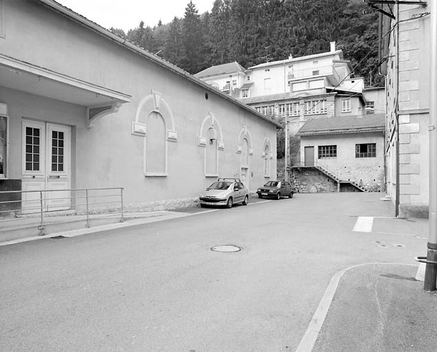 Elévation antérieure, de trois quarts gauche. © Yves Sancey / Région Bourgogne-Franche-Comté, Inventaire du patrimoine - 2003
