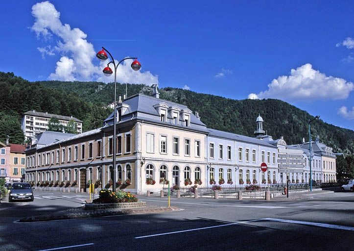 Groupe scolaire de l'hôtel de ville. © Yves Sancey / Région Bourgogne-Franche-Comté, Inventaire du patrimoine - 2003 Groupe scolaire de l'hôtel de ville. © Yves Sancey / Région Bourgogne-Franche-Comté, Inventaire du patrimoine - 2003
