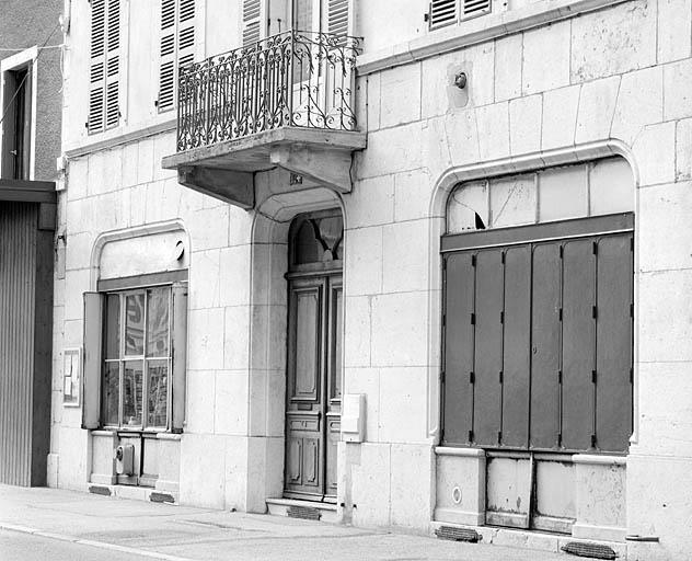 Rez-de-chaussée, de trois quarts droite. © Yves Sancey / Région Bourgogne-Franche-Comté, Inventaire du patrimoine - 2003