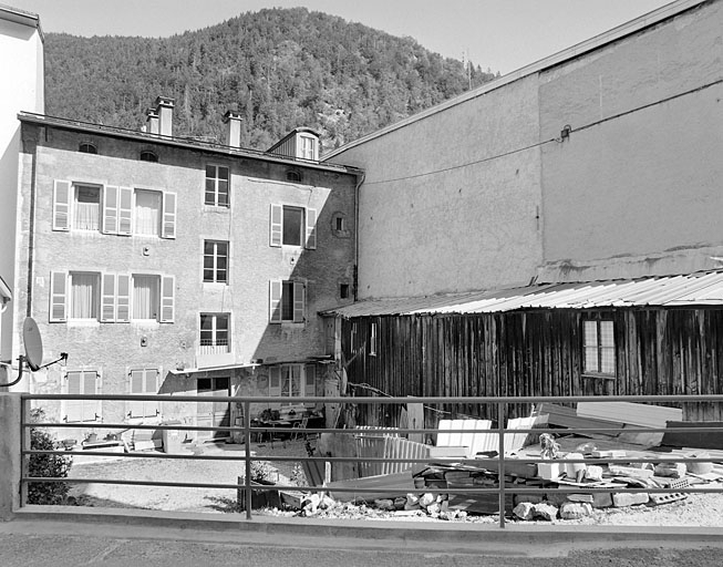 Elévation postérieure. © Yves Sancey / Région Bourgogne-Franche-Comté, Inventaire du patrimoine - 2003