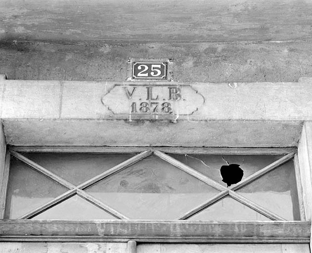 Linteau daté. © Yves Sancey / Région Bourgogne-Franche-Comté, Inventaire du patrimoine - 2003