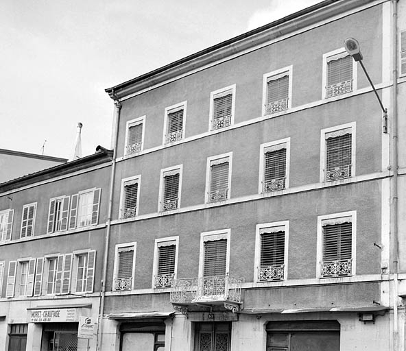 Elévation antérieure : les baies des étages. © Yves Sancey / Région Bourgogne-Franche-Comté, Inventaire du patrimoine - 2003