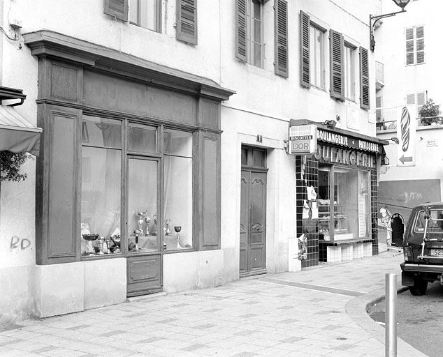 Rez-de-chaussée de l'élévation antérieure. © Yves Sancey / Région Bourgogne-Franche-Comté, Inventaire du patrimoine - 2003