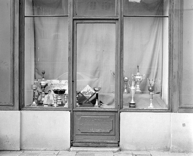 Devanture de boutique. © Yves Sancey / Région Bourgogne-Franche-Comté, Inventaire du patrimoine - 2003