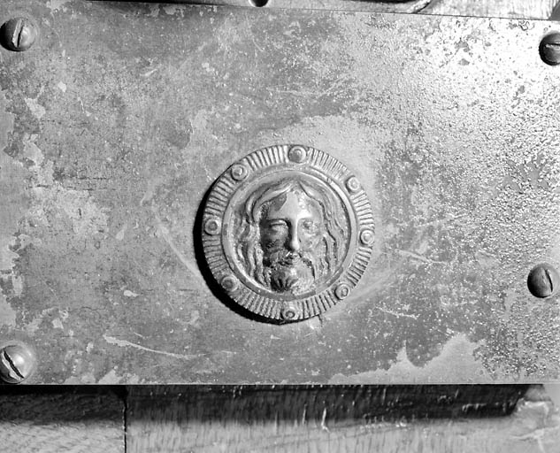 Porte principale : détail de la serrure. © Yves Sancey / Région Bourgogne-Franche-Comté, Inventaire du patrimoine - 2003