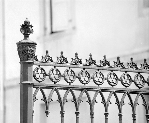 Travée fixe, côté presbytère : partie supérieure du poteau. © Yves Sancey / Région Bourgogne-Franche-Comté, Inventaire du patrimoine - 2003