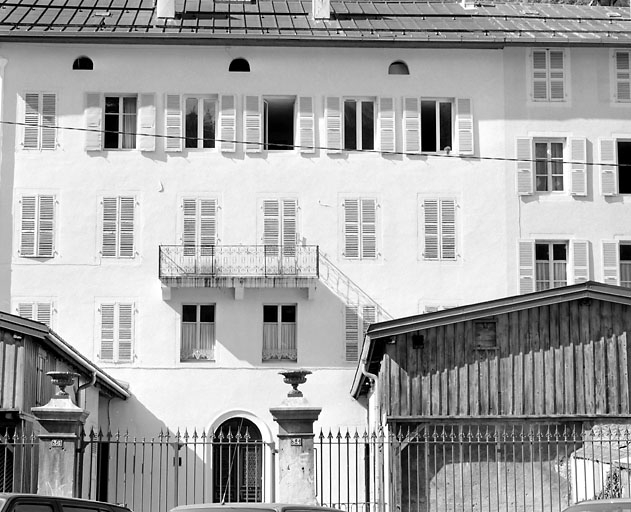 Façade postérieure. © Yves Sancey / Région Bourgogne-Franche-Comté, Inventaire du patrimoine - 2003