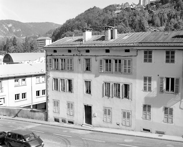 Façade antérieure, de trois quarts droite. © Yves Sancey / Région Bourgogne-Franche-Comté, Inventaire du patrimoine - 2003