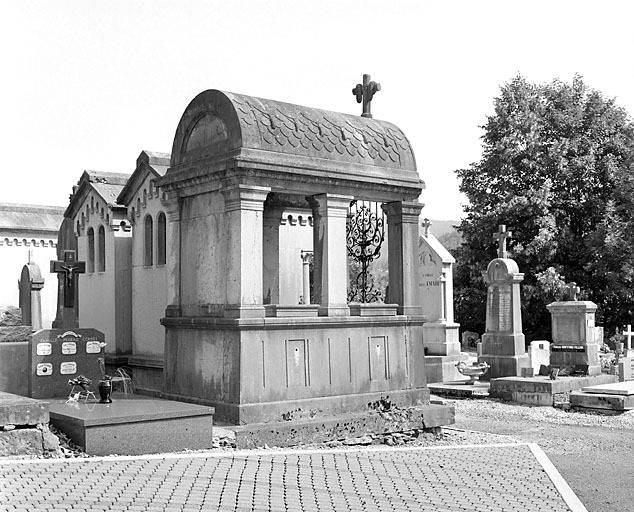 Façades postérieure et latérale gauche. © Yves Sancey / Région Bourgogne-Franche-Comté, Inventaire du patrimoine - 2003