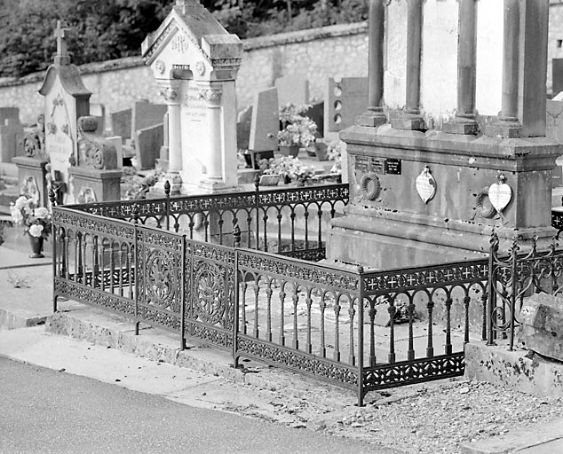Vue d'ensemble, de trois quarts droite. © Yves Sancey / Région Bourgogne-Franche-Comté, Inventaire du patrimoine - 2003