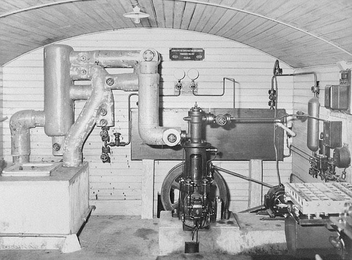 Epreuves thermiques. Frigorifique Sulzer. -45° et au dessus, entre 1932 et 1934. © Yves Sancey / Région Bourgogne-Franche-Comté, Inventaire du patrimoine - 2004 Epreuves thermiques. Frigorifique Sulzer. -45° et au dessus, entre 1932 et 1934. © Yves Sancey / Région Bourgogne-Franche-Comté, Inventaire du patrimoine - 2004