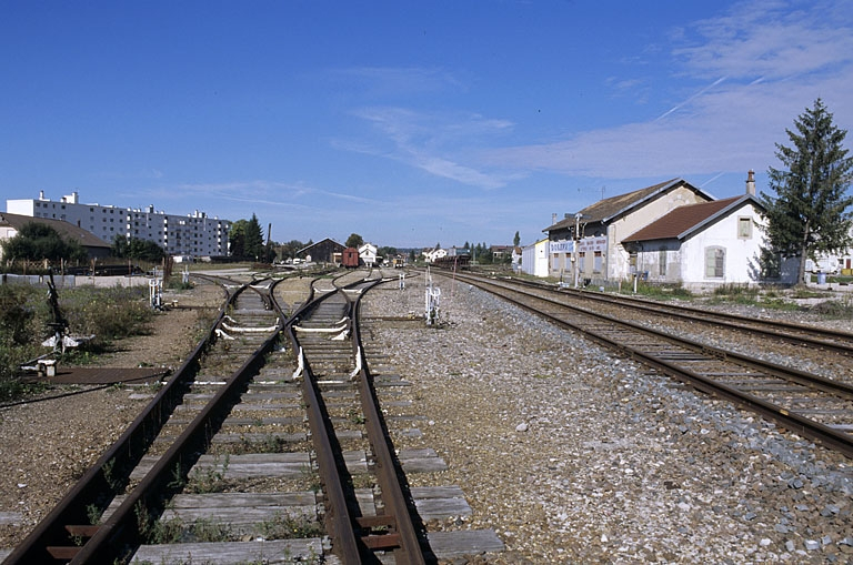 Vue d'ensemble, depuis le sud-est. © Yves Sancey / Région Bourgogne-Franche-Comté, Inventaire du patrimoine - 2004