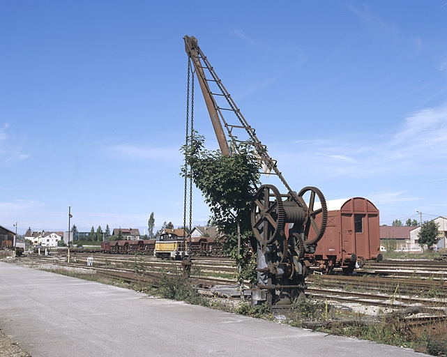 Vue d'ensemble, de trois quarts gauche. © Yves Sancey / Région Bourgogne-Franche-Comté, Inventaire du patrimoine - 2004
