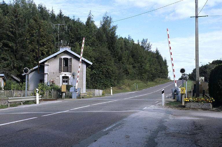 Vue d'ensemble, depuis le sud. © Yves Sancey / Région Bourgogne-Franche-Comté, Inventaire du patrimoine - 2004