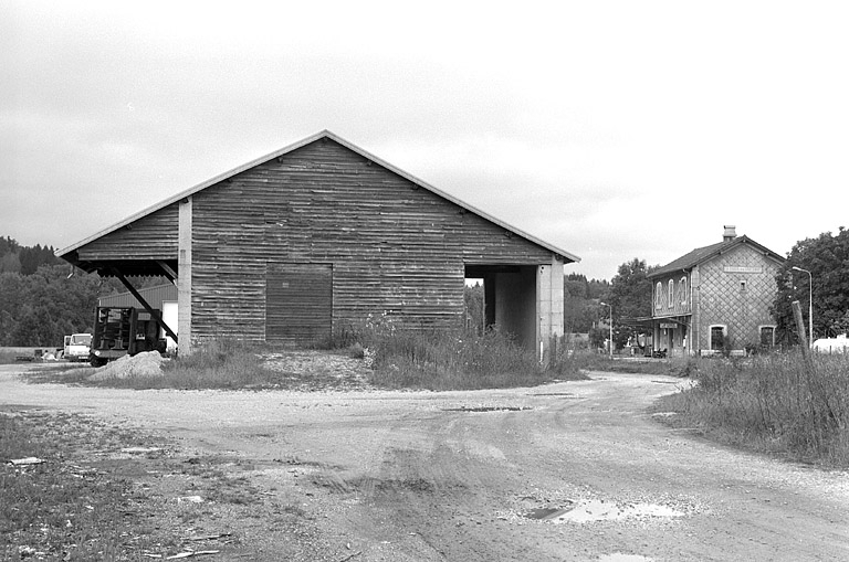 Entrepôt : façade postérieure (sud). © Yves Sancey / Région Bourgogne-Franche-Comté, Inventaire du patrimoine - 2004