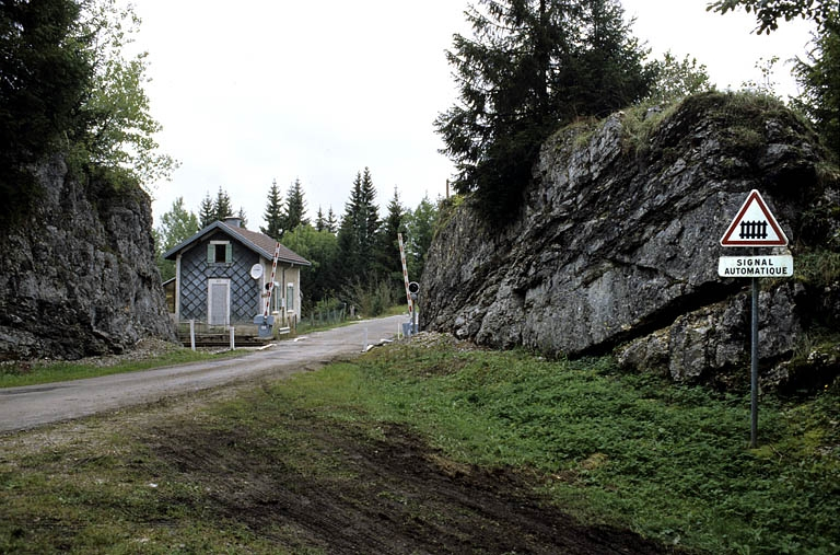 Vue d'ensemble, depuis le sud. © Yves Sancey / Région Bourgogne-Franche-Comté, Inventaire du patrimoine - 2004