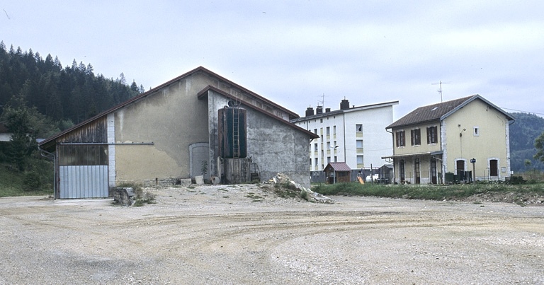 Entrepôt, depuis le nord (côté Andelot-en-Montagne). © Yves Sancey / Région Bourgogne-Franche-Comté, Inventaire du patrimoine - 2004