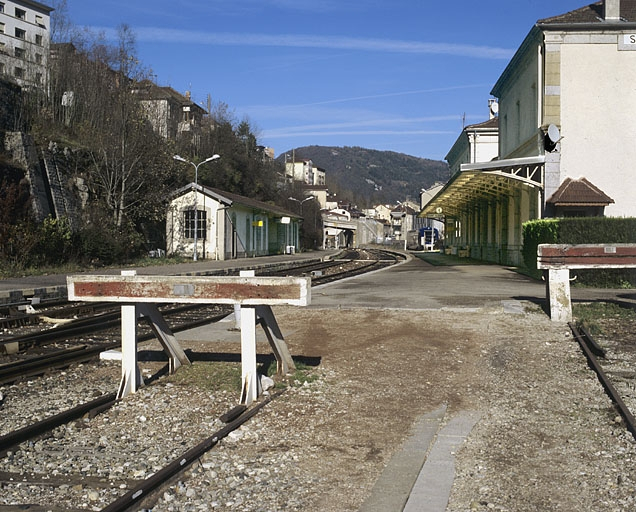 Vue d'ensemble des butoirs. © Yves Sancey / Région Bourgogne-Franche-Comté, Inventaire du patrimoine - 2004