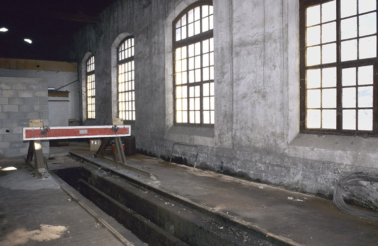 Remise ferroviaire : intérieur de la halle est. © Yves Sancey / Région Bourgogne-Franche-Comté, Inventaire du patrimoine - 2004