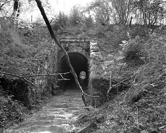 Tête aval. © Yves Sancey / Région Bourgogne-Franche-Comté, Inventaire du patrimoine - 2005