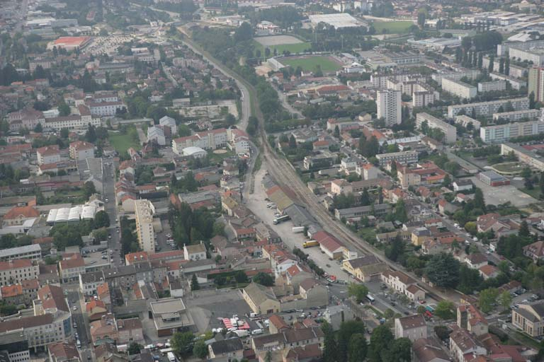 Vue aérienne du site, depuis le nord. © Jean-Pierre Bévalot / Région Bourgogne-Franche-Comté, Inventaire du patrimoine - 2005