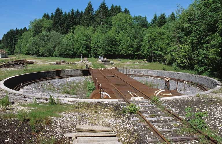Vue d'ensemble rapprochée. © Yves Sancey / Région Bourgogne-Franche-Comté, Inventaire du patrimoine - 2005 Vue d'ensemble rapprochée. © Yves Sancey / Région Bourgogne-Franche-Comté, Inventaire du patrimoine - 2005