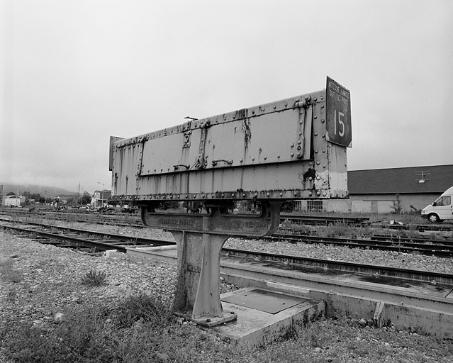 Appareil indicateur, vu de trois quarts droite (caisse fermée). © Yves Sancey / Région Bourgogne-Franche-Comté, Inventaire du patrimoine - 2005
