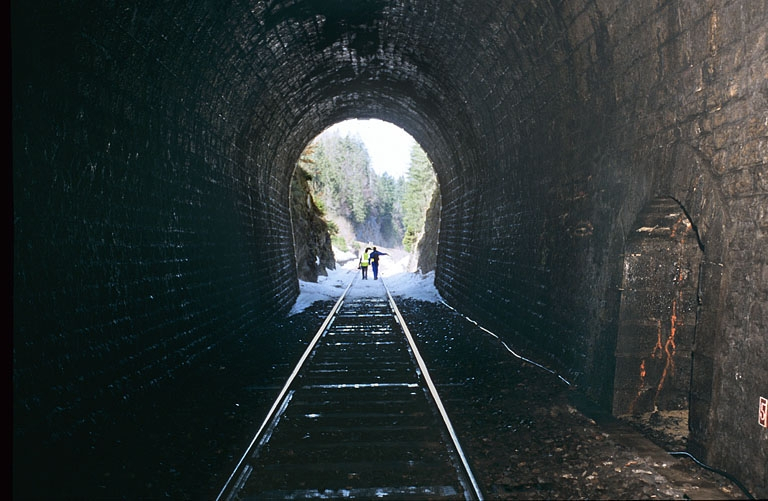 Intérieur (côté Andelot-en-Montagne) : tête et refuge. © Yves Sancey / Région Bourgogne-Franche-Comté, Inventaire du patrimoine - 2005