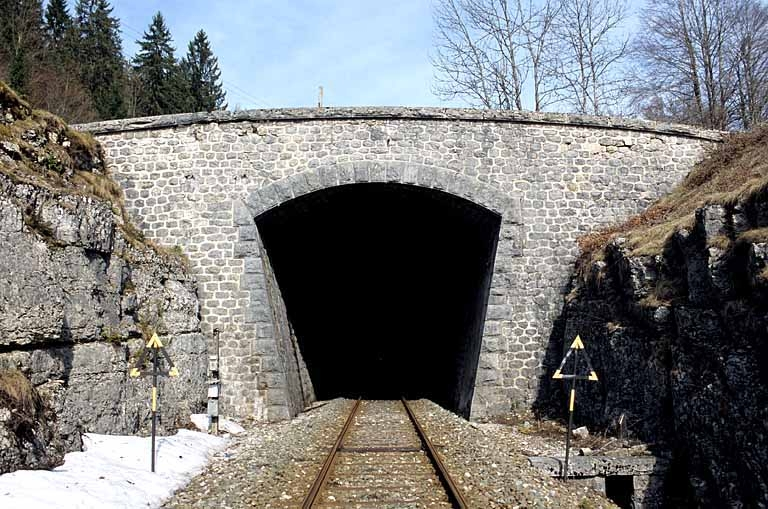 Tête côté La Cluse (sud-est). © Yves Sancey / Région Bourgogne-Franche-Comté, Inventaire du patrimoine - 2005