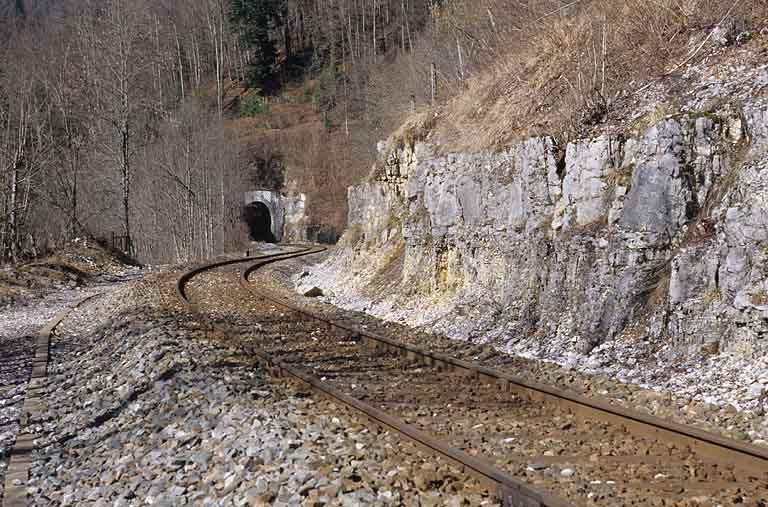 Tunnel des Bataillards : vue d'ensemble de la tête côté Andelot-en-Montagne (est). © Yves Sancey / Région Bourgogne-Franche-Comté, Inventaire du patrimoine - 2005