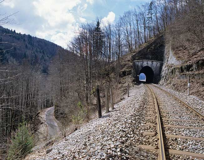 Tunnel de Tancua : vue d'ensemble, côté Andelot-en-Montagne (nord). © Yves Sancey / Région Bourgogne-Franche-Comté, Inventaire du patrimoine - 2005
