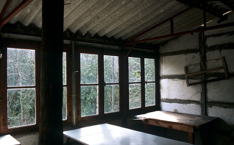 Abri récent : intérieur. © Yves Sancey / Région Bourgogne-Franche-Comté, Inventaire du patrimoine - 2005