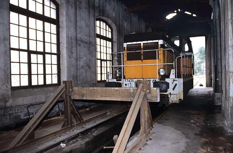Exemple de butoir dans la remise ferroviaire (halle est). © Yves Sancey / Région Bourgogne-Franche-Comté, Inventaire du patrimoine - 2005