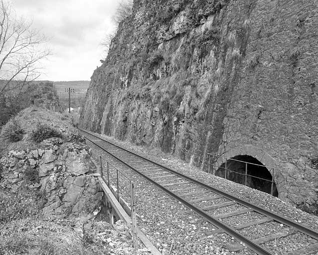 Deuxième aqueduc et sa descente d'eau. © Yves Sancey / Région Bourgogne-Franche-Comté, Inventaire du patrimoine - 2005