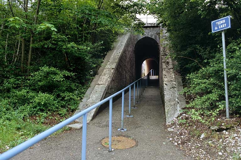 Vue d'ensemble de la tête aval (nord). © Yves Sancey / Région Bourgogne-Franche-Comté, Inventaire du patrimoine - 2005