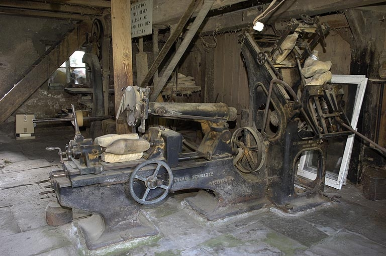 Rez-de-chaussée. Vue d'ensemble depuis l'ouest. © Jérôme Mongreville / Région Bourgogne-Franche-Comté, Inventaire du patrimoine - 2005