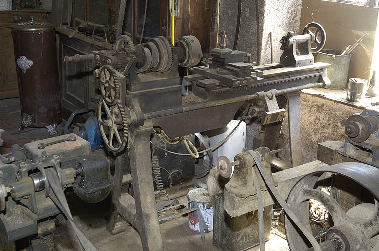 Premier étage. Tour à bois horizontal. © Jérôme Mongreville / Région Bourgogne-Franche-Comté, Inventaire du patrimoine - 2005