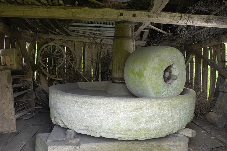 La ribe vue depuis l'entrée. © Jérôme Mongreville / Région Bourgogne-Franche-Comté, Inventaire du patrimoine - 2005
