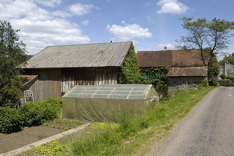 Vue d'ensemble depuis le sud-ouest. © Jérôme Mongreville / Région Bourgogne-Franche-Comté, Inventaire du patrimoine - 2005