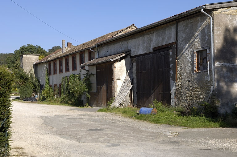 Atelier de boissellerie vu depuis la rue. © Jérôme Mongreville / Région Bourgogne-Franche-Comté, Inventaire du patrimoine - 2005