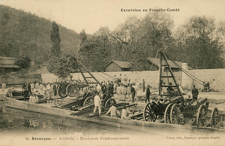 Excursion en Franche-Comté. 34. Besançon. - Artillerie. - Manoeuvre d'embarquement, 1er quart 20e siècle. © Yves  Sancey (reproduction) / Région Bourgogne-Franche-Comté, Inventaire du patrimoine - 2006