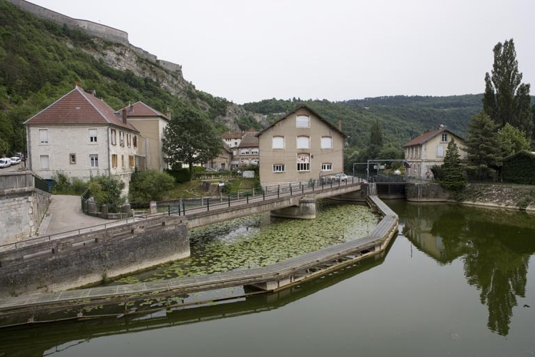Façades amont (au nord-ouest). © Yves Sancey / Région Bourgogne-Franche-Comté, Inventaire du patrimoine - 2006 Façades amont (au nord-ouest). © Yves Sancey / Région Bourgogne-Franche-Comté, Inventaire du patrimoine - 2006
