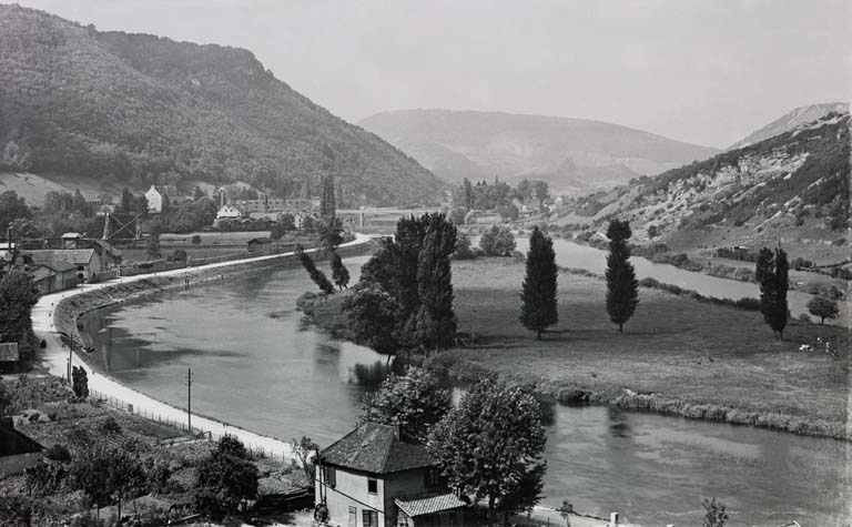 [Vue d'ensemble de la vallée du Doubs à Casamène], 1ère moitié 20e siècle. © Yves  Sancey (reproduction) / Région Bourgogne-Franche-Comté, Inventaire du patrimoine - 2006