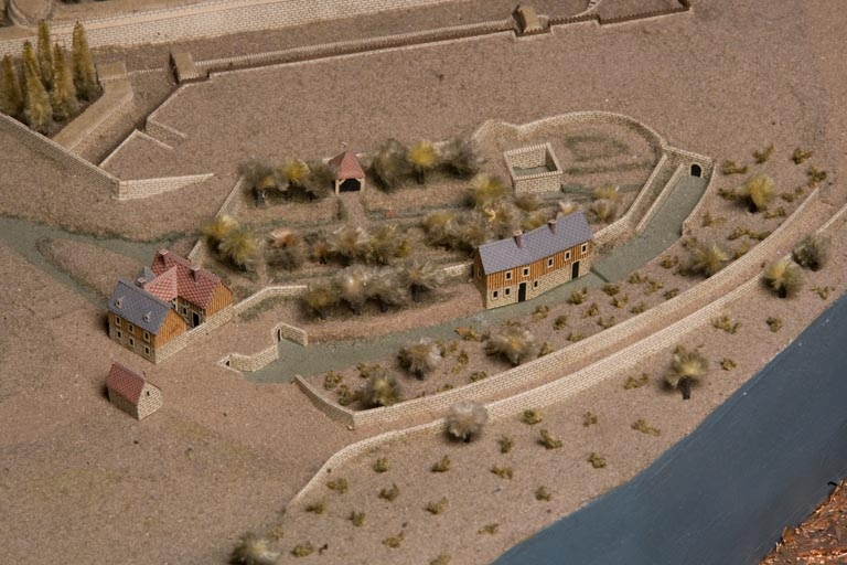 Vue plongeante sur les moulins de la Mouillère depuis l'est : détail du plan-relief de Besançon, 1722. © Yves Sancey / Région Bourgogne-Franche-Comté, Inventaire du patrimoine - 2006 Vue plongeante sur les moulins de la Mouillère depuis l'est : détail du plan-relief de Besançon, 1722. © Yves Sancey / Région Bourgogne-Franche-Comté, Inventaire du patrimoine - 2006