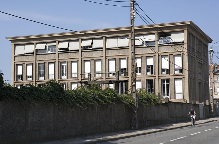 Vue d'ensemble, depuis l'est. © Yves Sancey / Région Bourgogne-Franche-Comté, Inventaire du patrimoine - 2006 Vue d'ensemble, depuis l'est. © Yves Sancey / Région Bourgogne-Franche-Comté, Inventaire du patrimoine - 2006