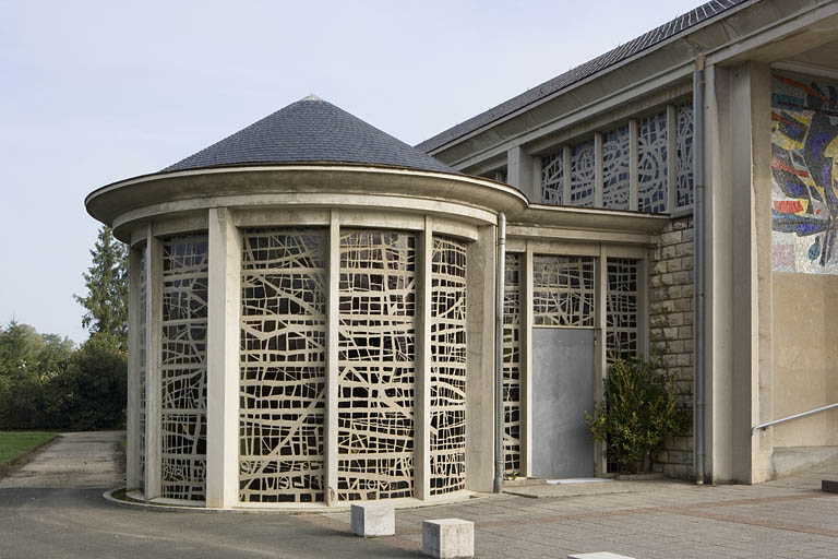Vue extérieure du baptistère. © Yves Sancey / Région Bourgogne-Franche-Comté, Inventaire du patrimoine - 2006