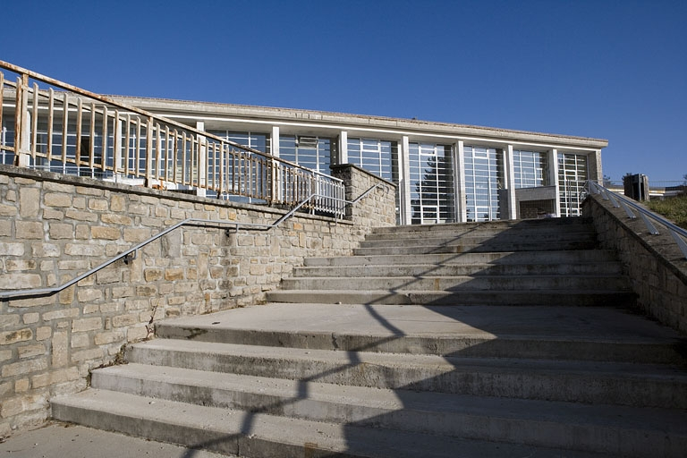 Escalier extérieur. © Yves Sancey / Région Bourgogne-Franche-Comté, Inventaire du patrimoine - 2006